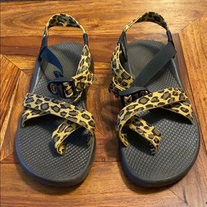 Leopard Chacos